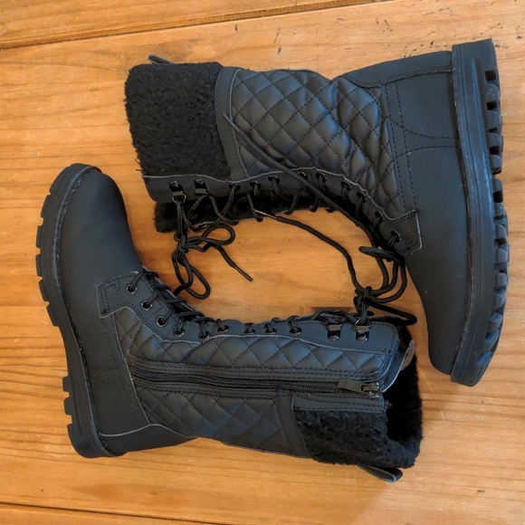 Polar Women's Zip/Lace-Up Black Quilted Boot, Size 6 - Picture 4 of 12